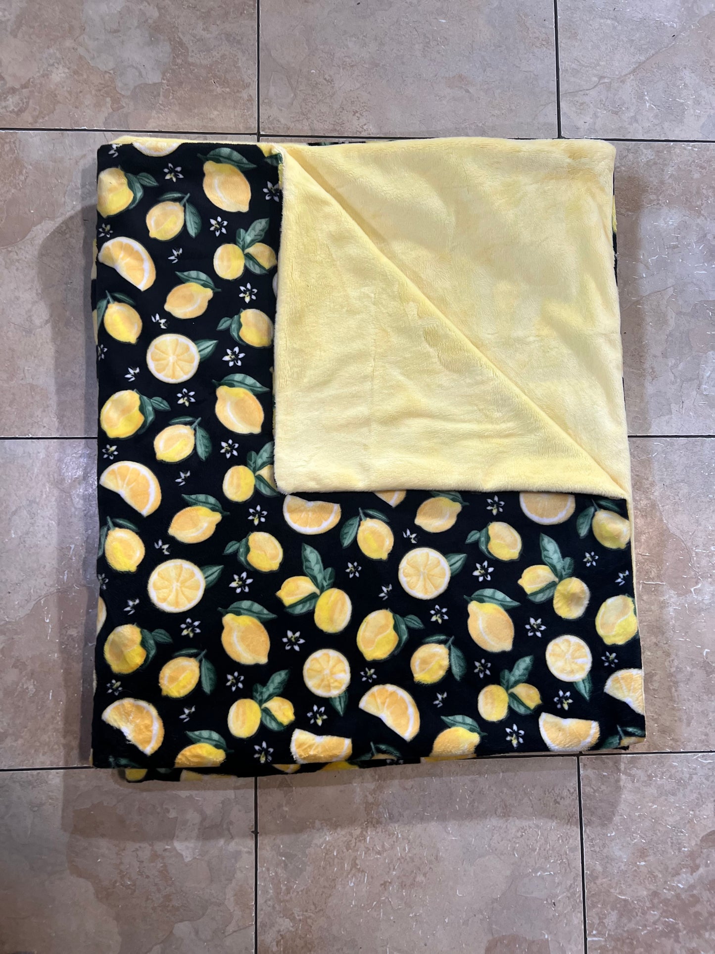 Small Squeezed Lemons in Black Digital Cuddle®